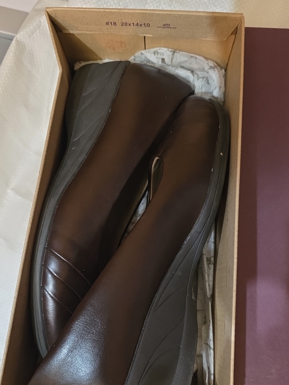 B1 Clarks Brown Leather Slip-On Loafers Size 7
